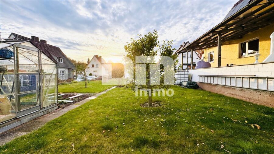 (Reserviert)!!!Umfassend saniertes Ein-/Zweifamilienhaus + Carport, PV-Anlage, Speicher, Wallbox - Gartenbereich